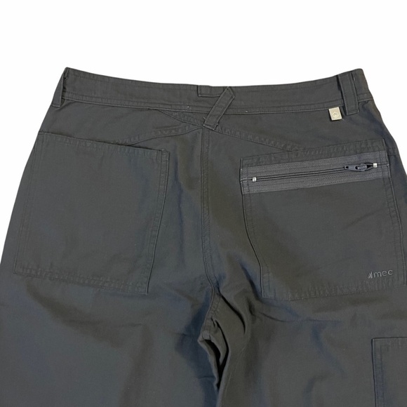 Mountain Equipment Co-op MEC Grey Activewear Outdoor Active Utility Cargo Pants - Picture 7 of 11